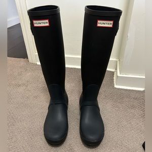 Hunter Tall Rain Boot with Black Fleece Liner